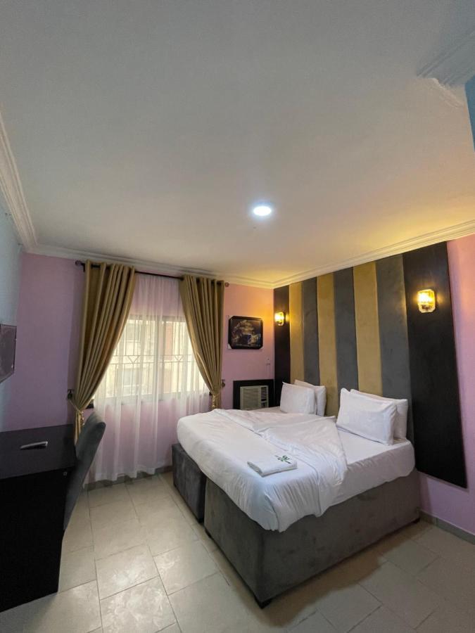 Alluring View Hotel - Allen Avenue Lagos Ngoại thất bức ảnh